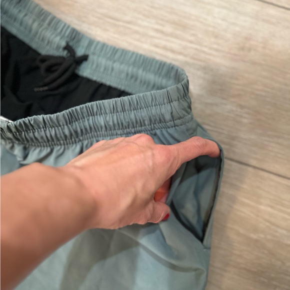 Men’s Buttery Soft Lined Running Shorts - Size Large - Picture 4 of 4